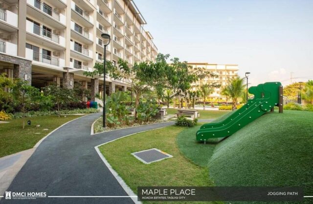 Maple Place DMCI Jogging Path